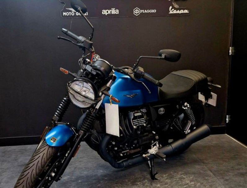 MOTO GUZZI V7 STONE