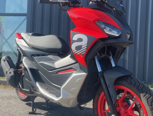 APRILIA SR GT 125 SPORT - GARANTIE 1 AN - 1ERE MAIN