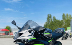 KAWASAKI NINJA ZX-6R
