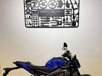 YAMAHA MT-09