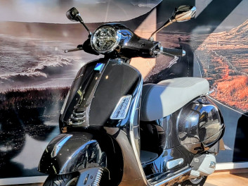 PIAGGIO VESPA 125 GTS Classic