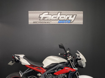 TRIUMPH STREET TRIPLE 675 R