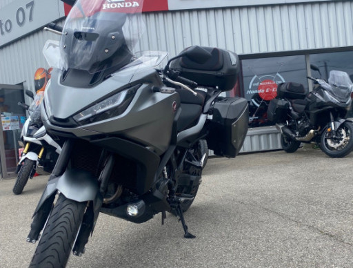 HONDA NT1100