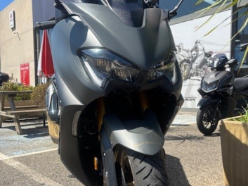 YAMAHA XP T-MAX 560 TECH MAX