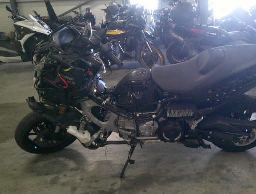 YAMAHA XP T-MAX 560 PETIT CHOC CARTE GRISE/RIV N°22403