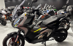 HONDA X-ADV 750