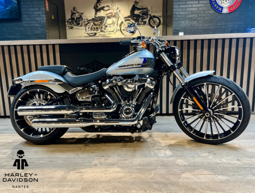 HARLEY-DAVIDSON SOFTAIL BREAKOUT 1923