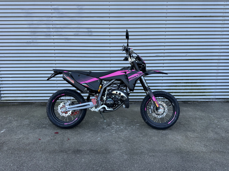 FANTIC XE 50 PERFORMANCE EDITION FULL PINK