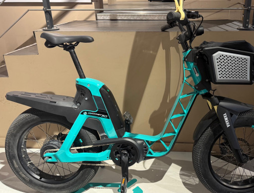 VELO ELECTRIQUE YAMAHA BOOSTER EASY NEUF