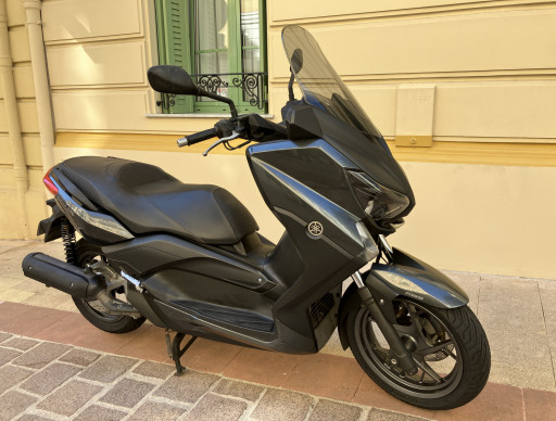 YAMAHA X-MAX 125 ABS