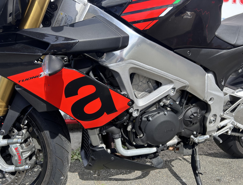 APRILIA TUONO 1100 V4
