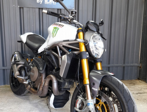 DUCATI 1200 MONSTER S