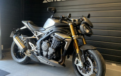 TRIUMPH SPEED TRIPLE 1200 RS