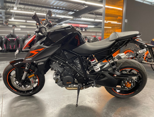 KTM 1290 SUPER DUKE R