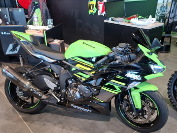 KAWASAKI ZX-6R 636