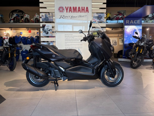 XMAX 125 TECH MAX + 2025 DE DIRECTION 85€/MOIS* FAIBLE KILOMETRAGE GTIE 08/2030