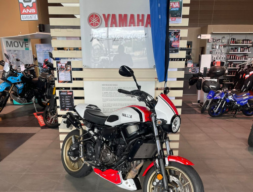 YAMAHA XSR 700