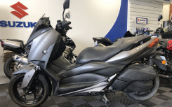 YAMAHA X-MAX 300