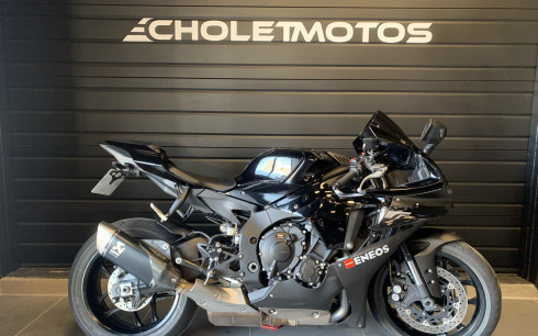 YAMAHA YZF 1000 R1