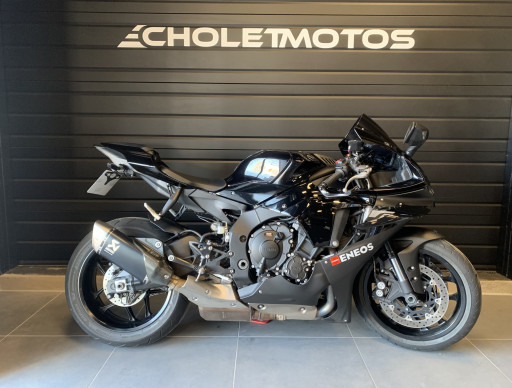 YAMAHA YZF 1000 R1
