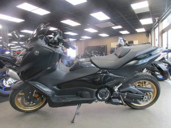 T-MAX 560 TECH MAX dark petrol