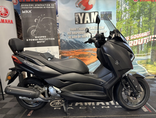 YAMAHA XMAX 125