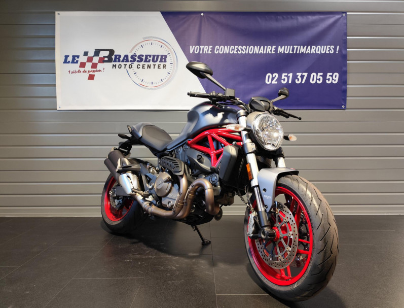 DUCATI MONSTER 821