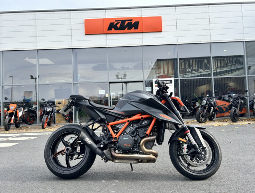 KTM 1290 SUPER DUKE R