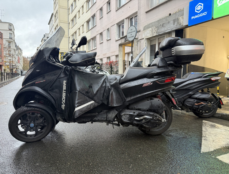 PIAGGIO MP3 500 HPE SPORT ADVANCED ABS ASR GARANTIE 12 MOIS NOIR MAT TRES BON ETAT CRIT