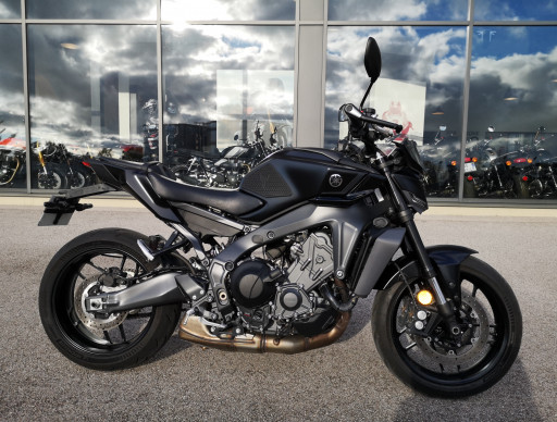 YAMAHA MT-09