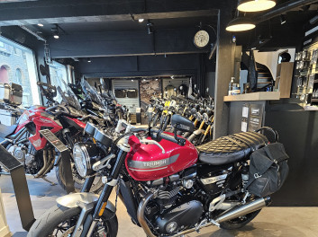 TRIUMPH SPEED TWIN 1200