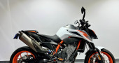 KTM 890 DUKE R
