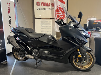 YAMAHA XP T-MAX 560 TECH MAX (A PARTIR DE 174€/MOIS)