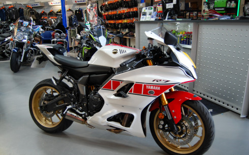 YAMAHA YZF-R7 WORLD GP 60TH ANNIVERSARY
