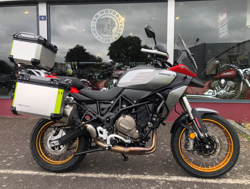 QJ MOTOR SRT 700 X TOURING