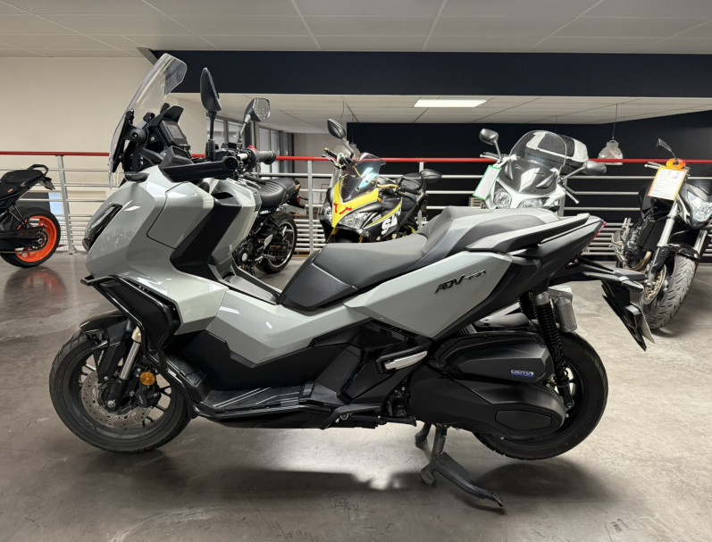 HONDA ADV 350