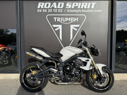 TRIUMPH STREET TRIPLE 675