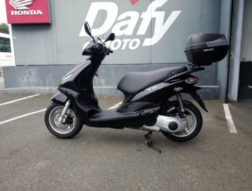 Piaggio 125 fly