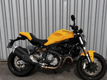 DUCATI MONSTER 821 FULL
