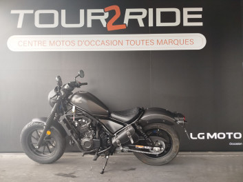 HONDA CMX 500 REBEL - 1er main.