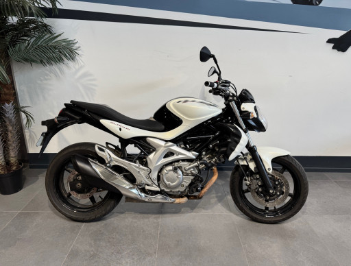 SUZUKI GLADIUS 650