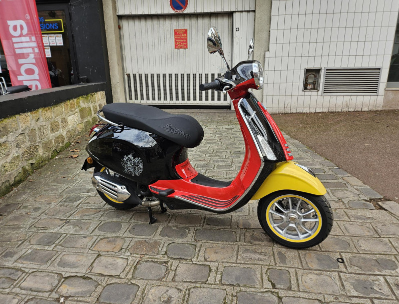 VESPA PRIMAVERA 50