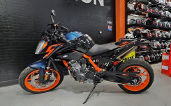 KTM 890 DUKE R
