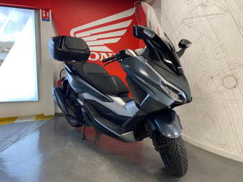 HONDA NSS FORZA 350 ABS Smart TopBox - 145€/ MOIS*