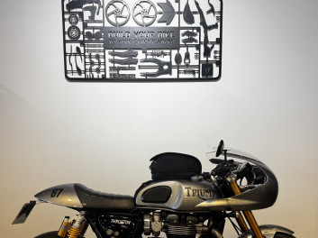 TRIUMPH THRUXTON 1200 R