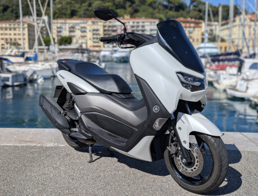 YAMAHA NMAX 125