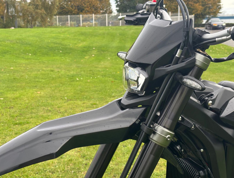 SUR-RON Ultra bee Homologué