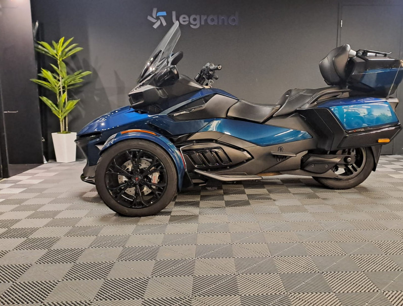 CAN-AM SPYDER RT