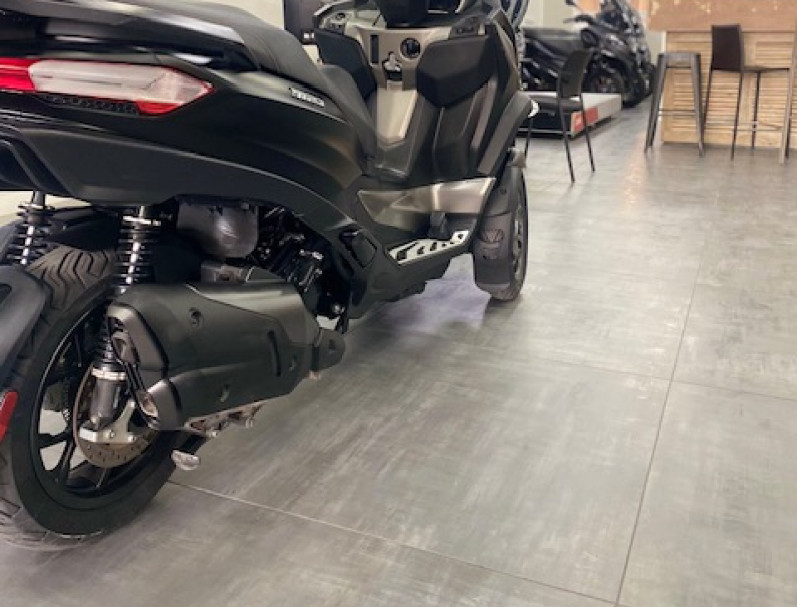 PIAGGIO MP3 530 HPE EXCLUSIVE