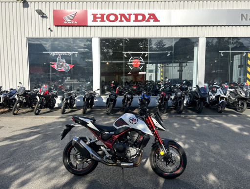HONDA CB 750 HORNET